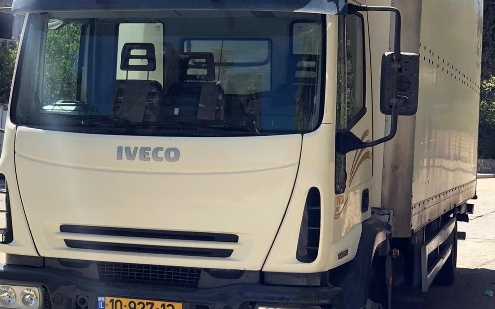 משאית הובלות מצוידת מהצי של וובה